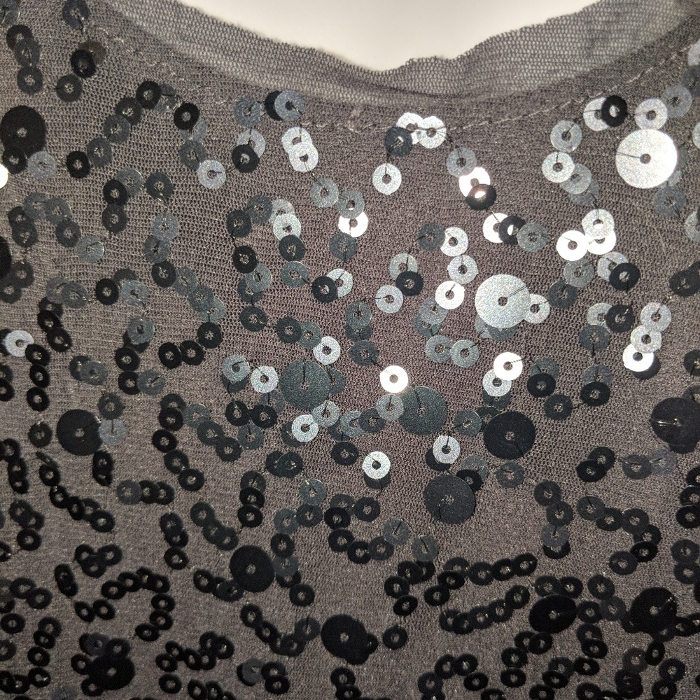 Dress - Picture 3 of 4